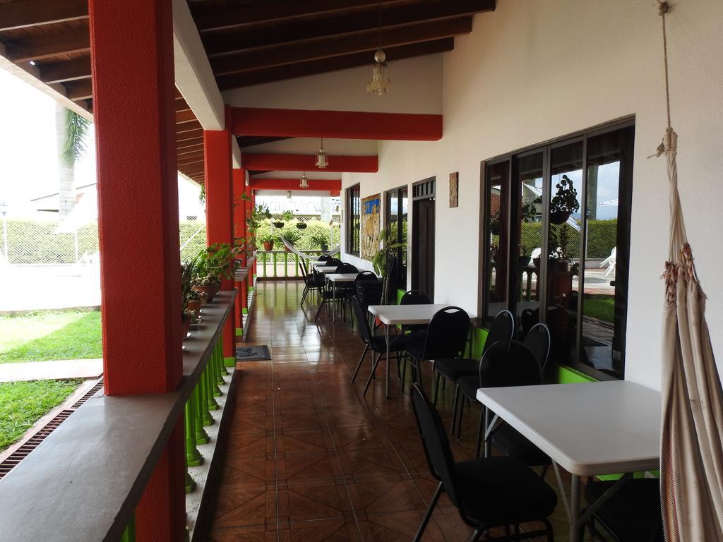 Hostal La Sultana Santa Rosa De Cabal Eksteriør bilde