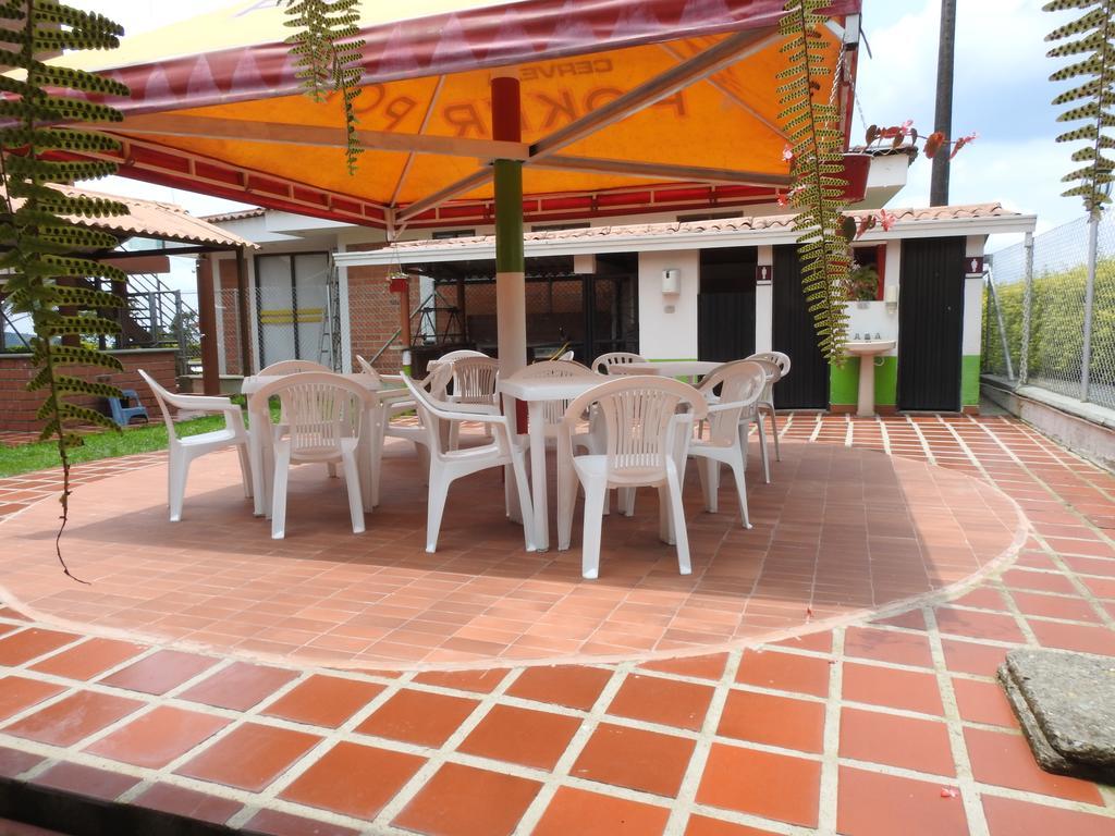 Hostal La Sultana Santa Rosa De Cabal Eksteriør bilde